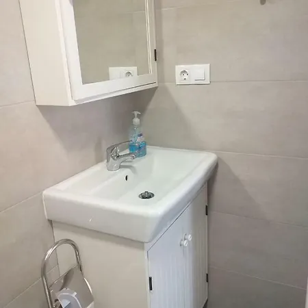 Puerta Del Sol Apartment *