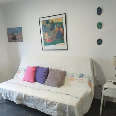 Puerta Del Sol Apartment